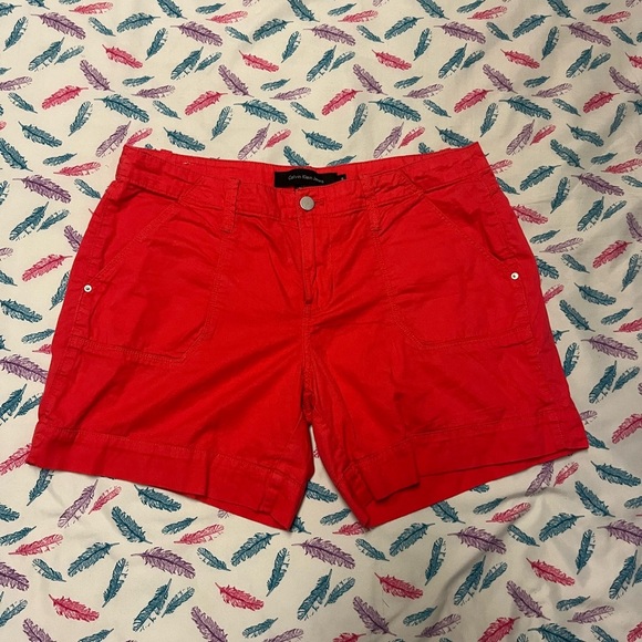🌸Calvin Klein Red Women's Shorts - Picture 1 of 4